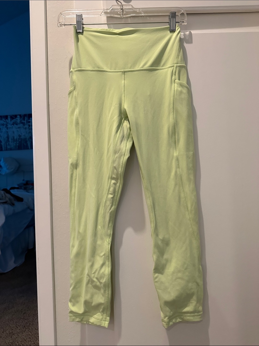 Lululemon neon yellow Align leggings 23” inseam w/ side pockets - size 6 - EUC